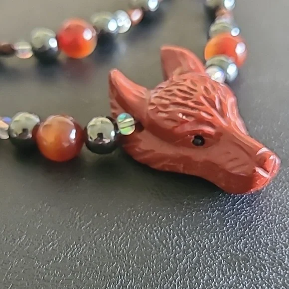 Handmade wolf's head necklace - Picture 3 of 5